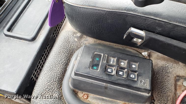 image for item DD4047 1997 Ford CF8000 pothole patcher truck