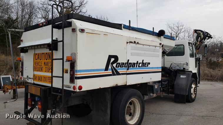 image for item DD4047 1997 Ford CF8000 pothole patcher truck