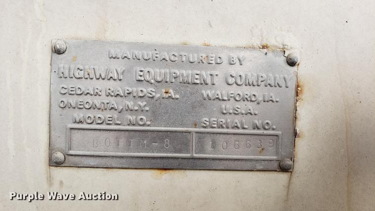 image for item DD4047 1997 Ford CF8000 pothole patcher truck