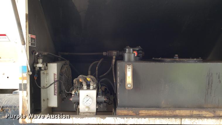 image for item DD4047 1997 Ford CF8000 pothole patcher truck