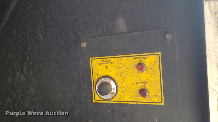 image for item DD4047 1997 Ford CF8000 pothole patcher truck