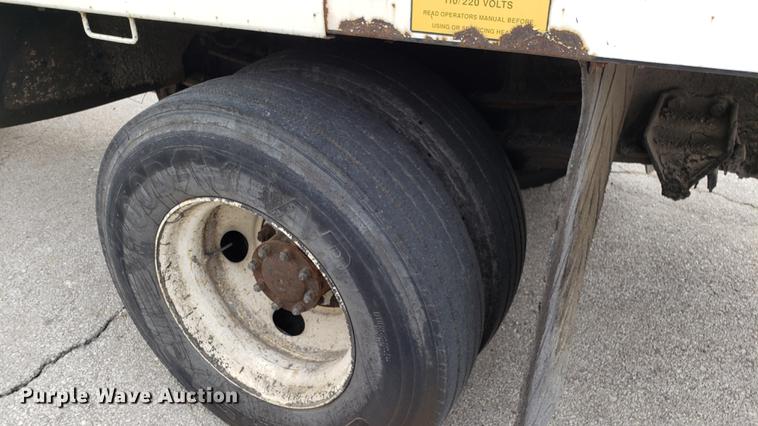 image for item DD4047 1997 Ford CF8000 pothole patcher truck