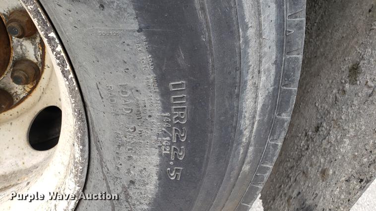 image for item DD4047 1997 Ford CF8000 pothole patcher truck