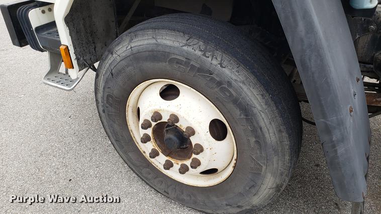 image for item DD4047 1997 Ford CF8000 pothole patcher truck