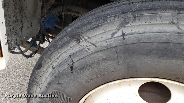 image for item DD4047 1997 Ford CF8000 pothole patcher truck