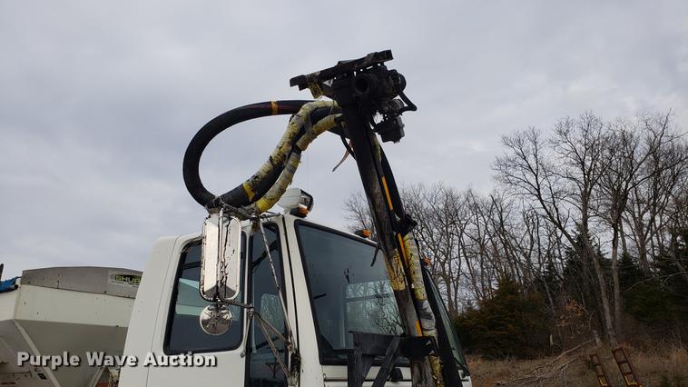 image for item DD4047 1997 Ford CF8000 pothole patcher truck