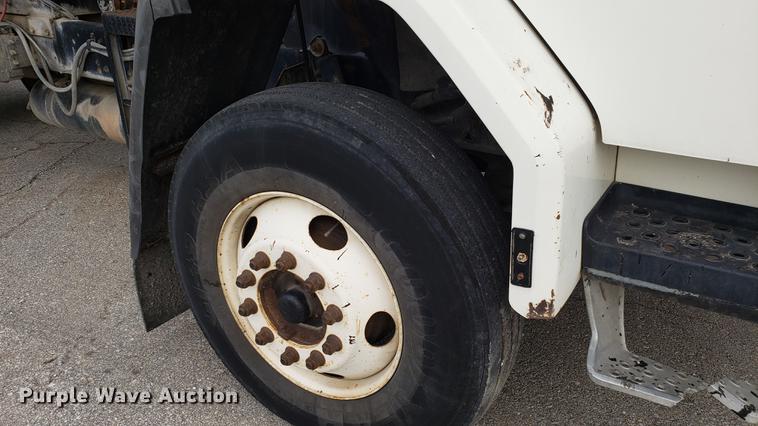 image for item DD4047 1997 Ford CF8000 pothole patcher truck