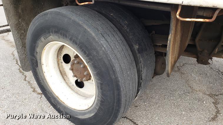 image for item DD4047 1997 Ford CF8000 pothole patcher truck