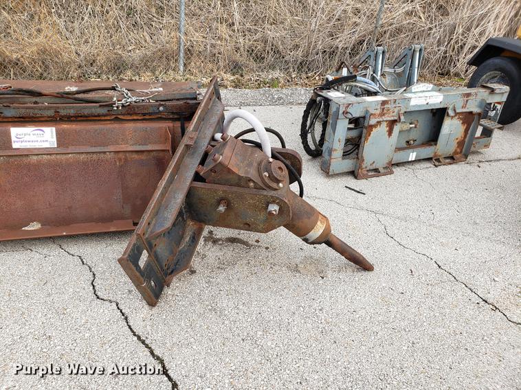 image for item DD4056 (5) skid steer attachments