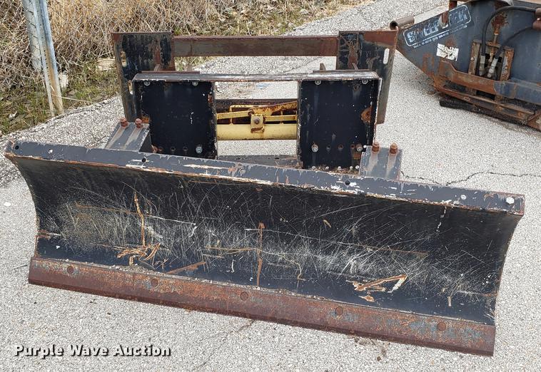 image for item DD4056 (5) skid steer attachments