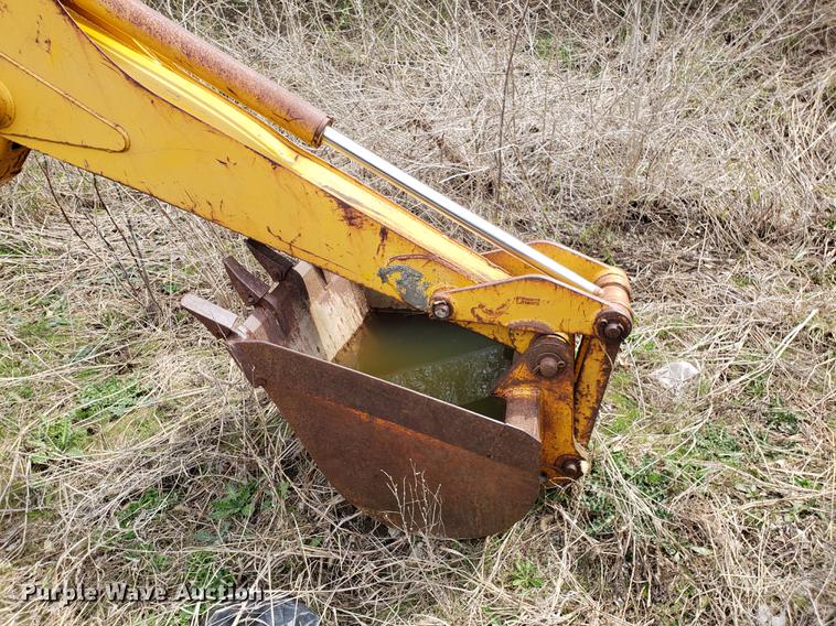 image for item DD4060 John Deere backhoe attachment