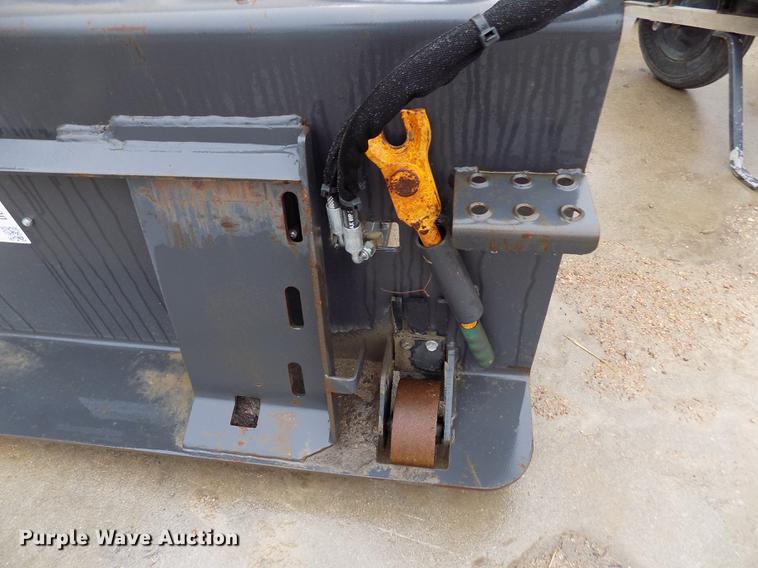 image for item DE1113 Melroe Bobcat cold planer