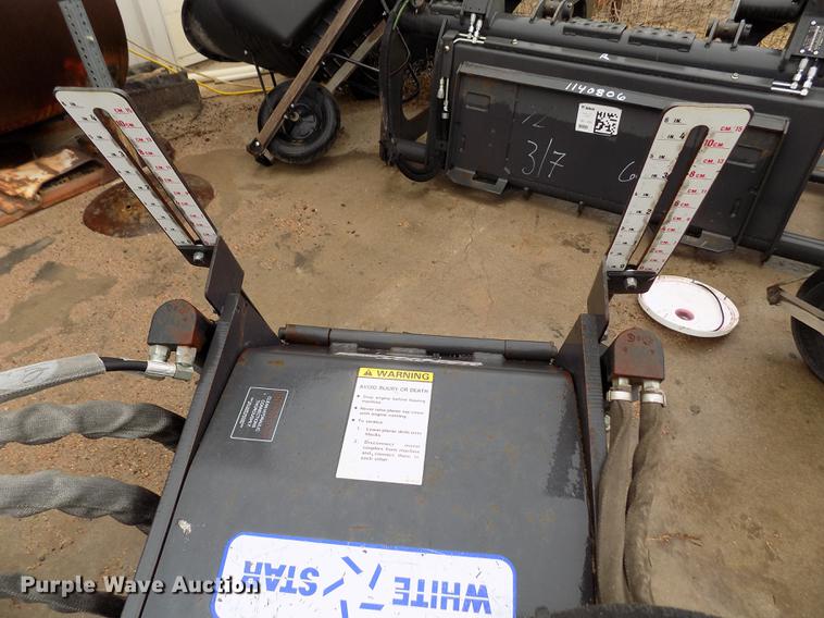 image for item DE1113 Melroe Bobcat cold planer