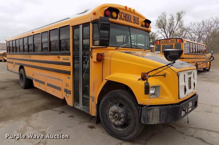 image for item DE1155 2001 Freightliner FS65 Blue Bird school bus