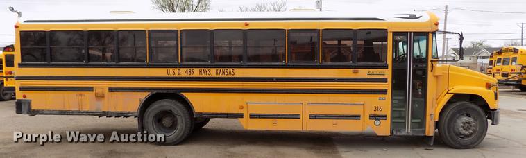 image for item DE1155 2001 Freightliner FS65 Blue Bird school bus