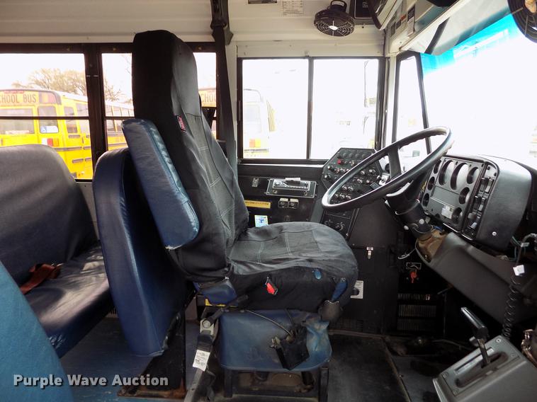 image for item DE1155 2001 Freightliner FS65 Blue Bird school bus