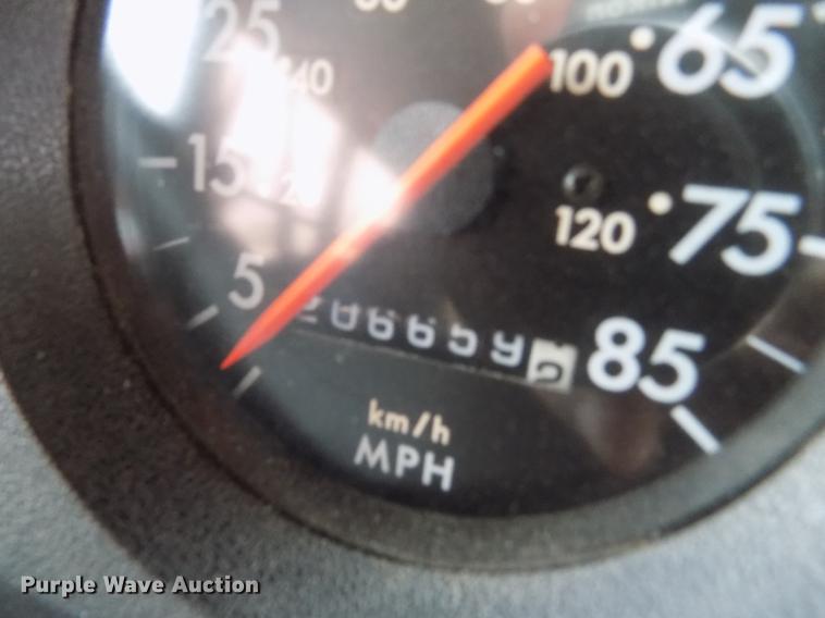 image for item DE1155 2001 Freightliner FS65 Blue Bird school bus