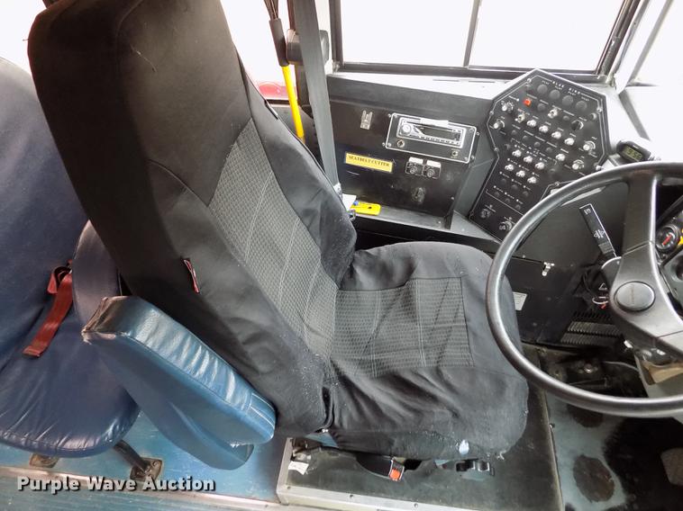 image for item DE1155 2001 Freightliner FS65 Blue Bird school bus