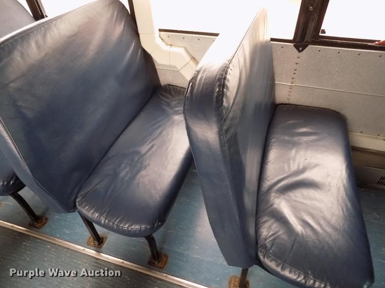 image for item DE1155 2001 Freightliner FS65 Blue Bird school bus