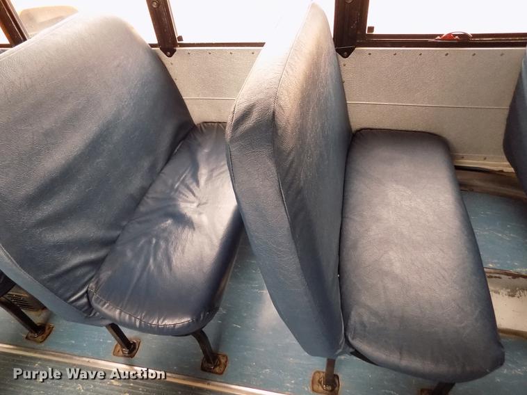 image for item DE1155 2001 Freightliner FS65 Blue Bird school bus