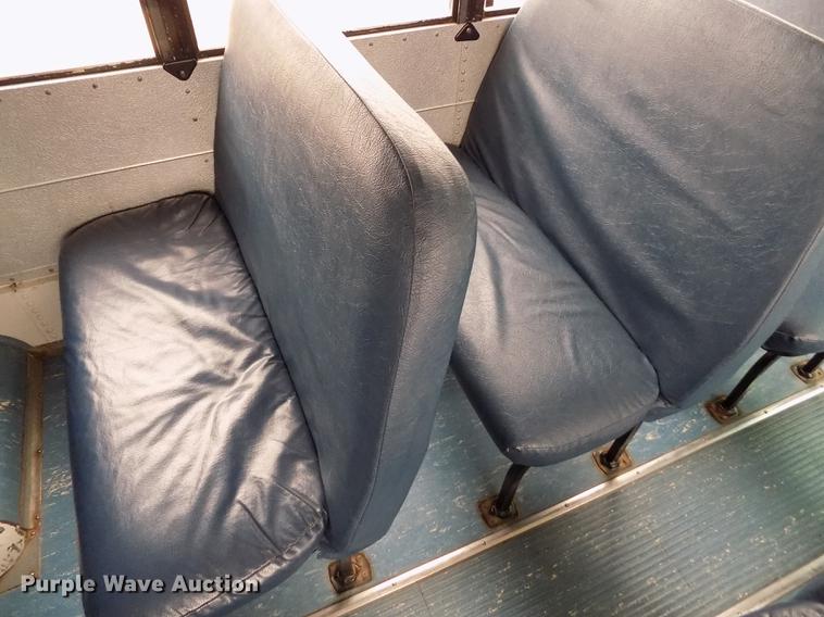 image for item DE1155 2001 Freightliner FS65 Blue Bird school bus