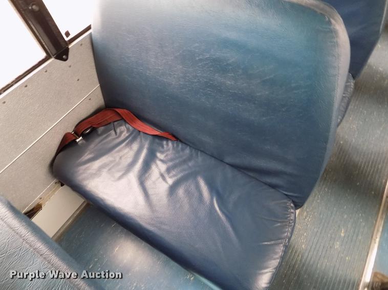 image for item DE1155 2001 Freightliner FS65 Blue Bird school bus