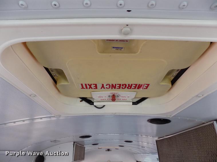 image for item DE1155 2001 Freightliner FS65 Blue Bird school bus