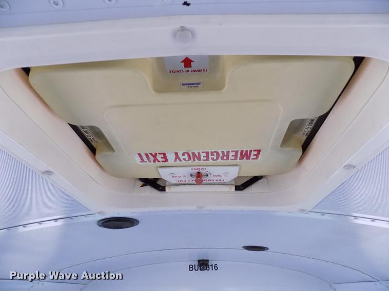 image for item DE1155 2001 Freightliner FS65 Blue Bird school bus