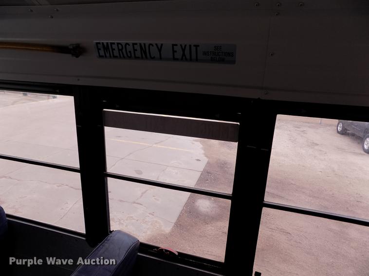 image for item DE1155 2001 Freightliner FS65 Blue Bird school bus