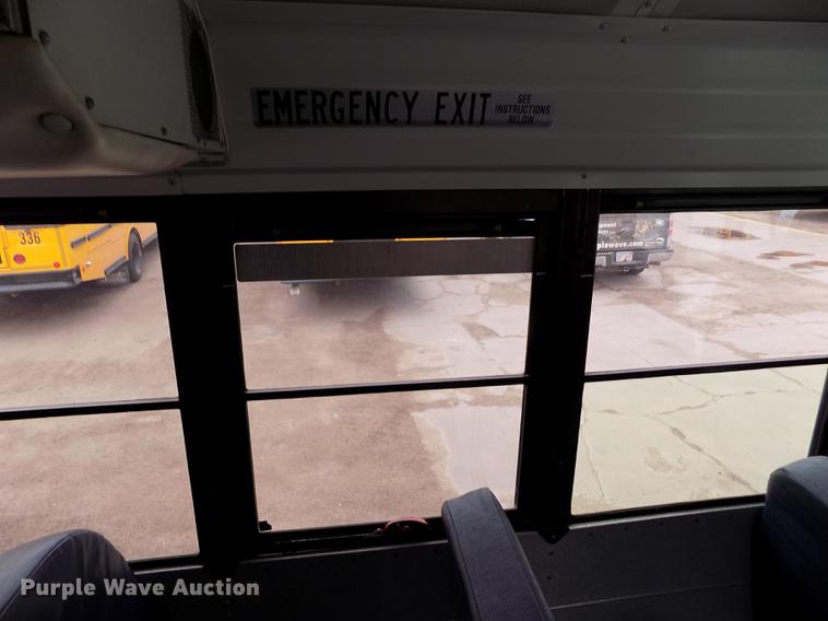 image for item DE1155 2001 Freightliner FS65 Blue Bird school bus