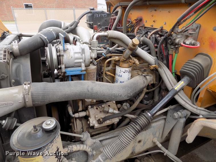 image for item DE1155 2001 Freightliner FS65 Blue Bird school bus