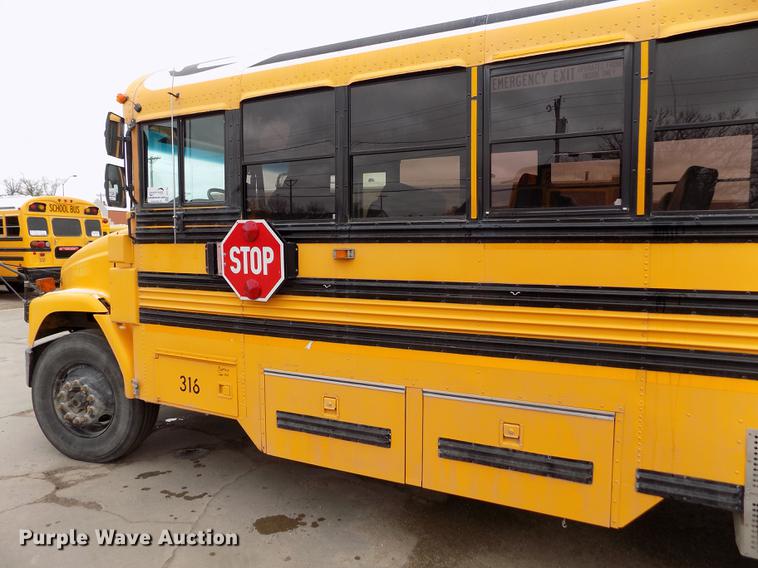 image for item DE1155 2001 Freightliner FS65 Blue Bird school bus