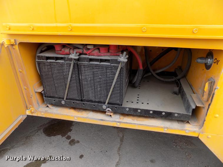 image for item DE1155 2001 Freightliner FS65 Blue Bird school bus