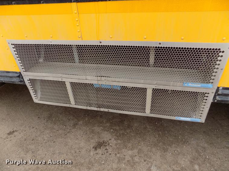 image for item DE1155 2001 Freightliner FS65 Blue Bird school bus