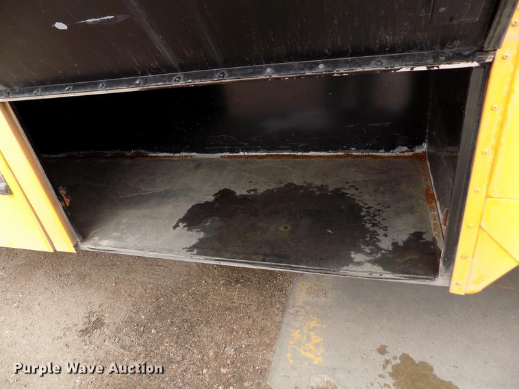 image for item DE1155 2001 Freightliner FS65 Blue Bird school bus