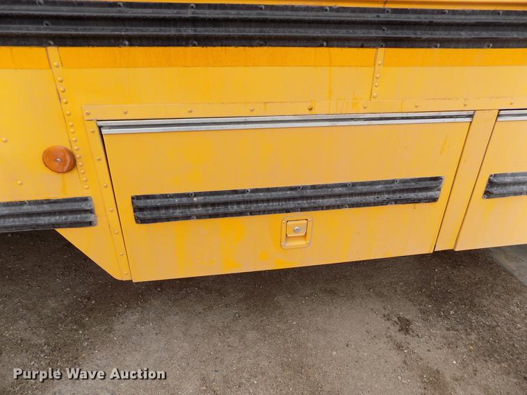 image for item DE1155 2001 Freightliner FS65 Blue Bird school bus