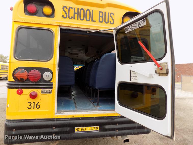 image for item DE1155 2001 Freightliner FS65 Blue Bird school bus