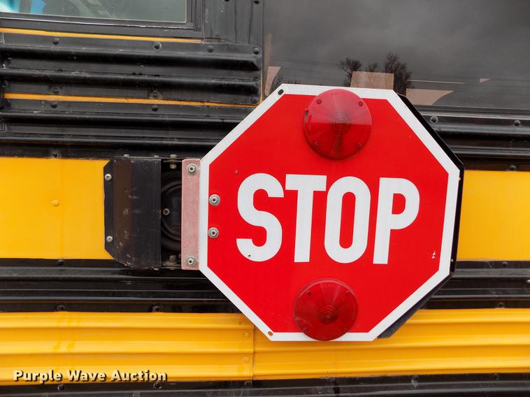 image for item DE1155 2001 Freightliner FS65 Blue Bird school bus