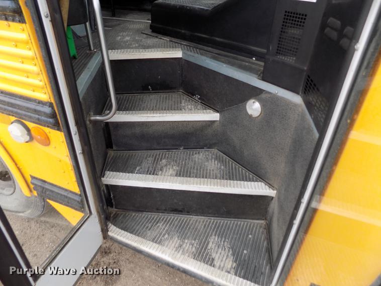 image for item DE1156 2003 Thomas Built Saf-T-Liner MVP EF school bus