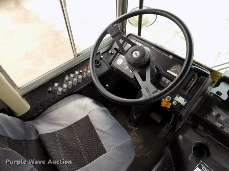 image for item DE1156 2003 Thomas Built Saf-T-Liner MVP EF school bus