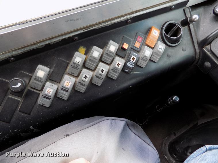 image for item DE1156 2003 Thomas Built Saf-T-Liner MVP EF school bus