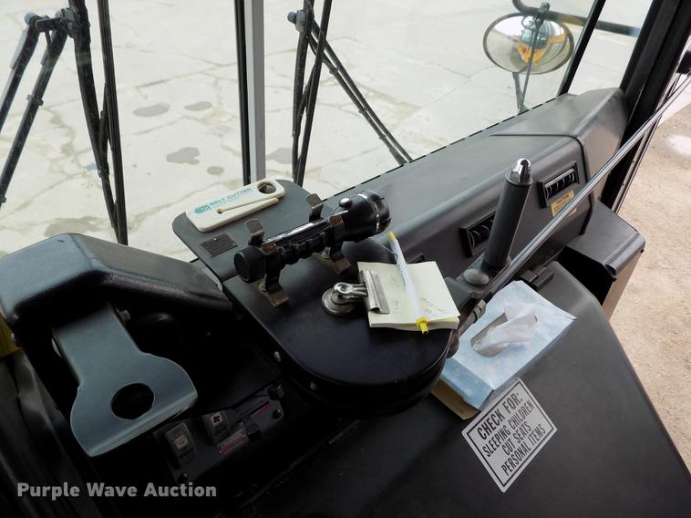 image for item DE1156 2003 Thomas Built Saf-T-Liner MVP EF school bus