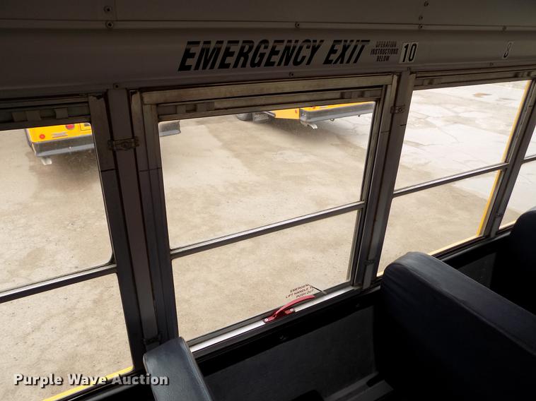 image for item DE1156 2003 Thomas Built Saf-T-Liner MVP EF school bus