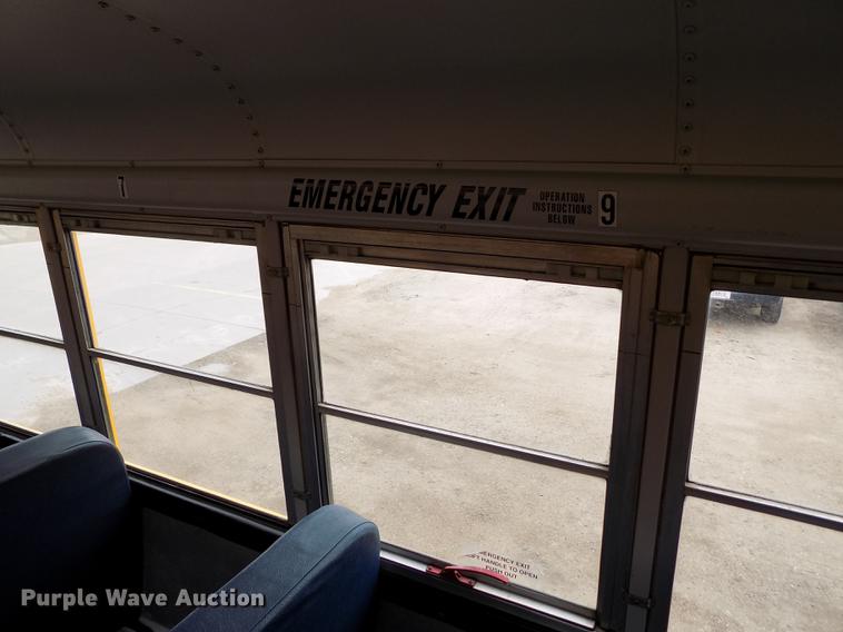 image for item DE1156 2003 Thomas Built Saf-T-Liner MVP EF school bus