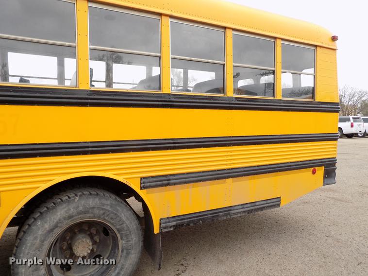 image for item DE1156 2003 Thomas Built Saf-T-Liner MVP EF school bus