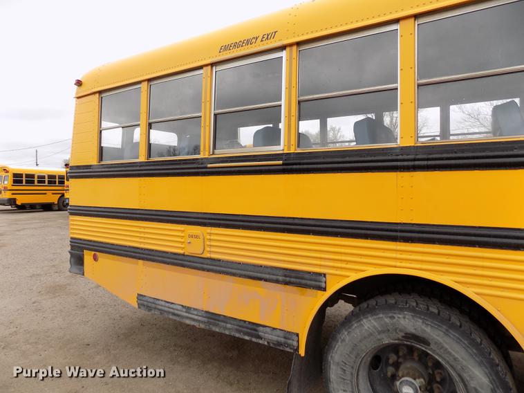 image for item DE1156 2003 Thomas Built Saf-T-Liner MVP EF school bus