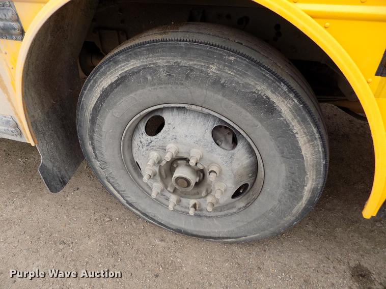 image for item DE1156 2003 Thomas Built Saf-T-Liner MVP EF school bus