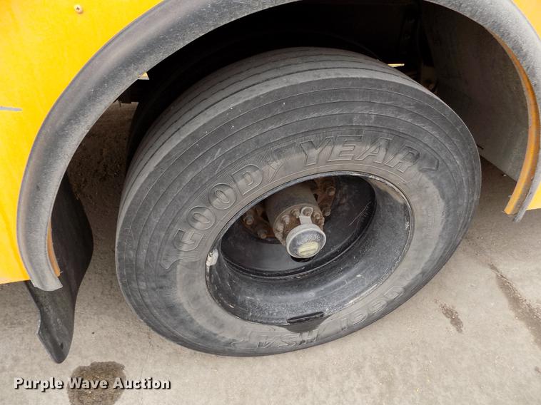 image for item DE1156 2003 Thomas Built Saf-T-Liner MVP EF school bus