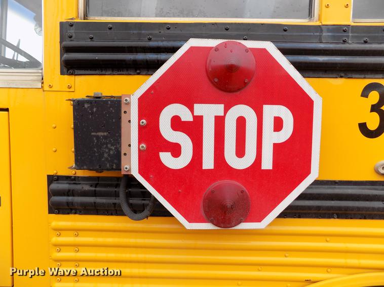 image for item DE1156 2003 Thomas Built Saf-T-Liner MVP EF school bus