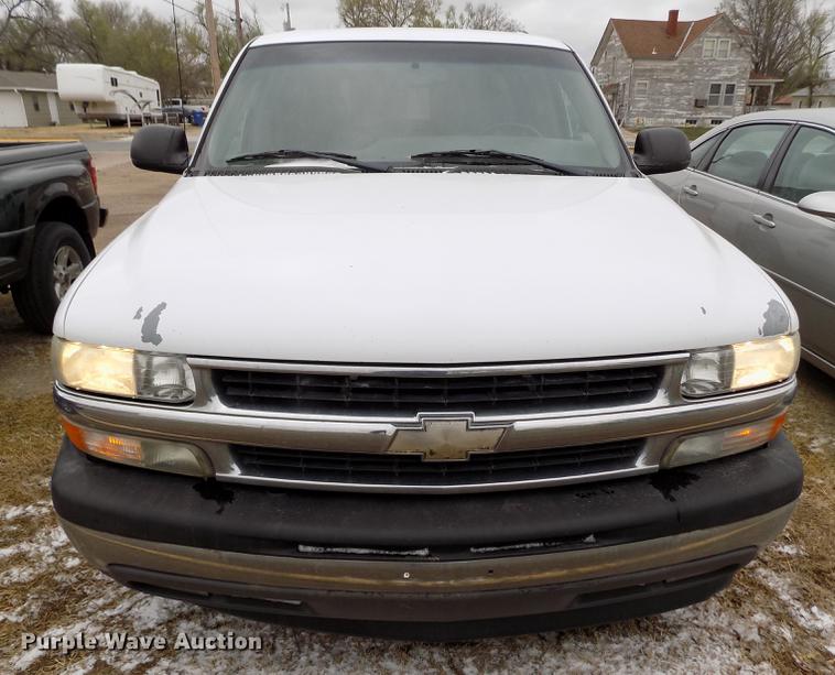 image for item DE1158 2005 Chevrolet Suburban 1500 SUV